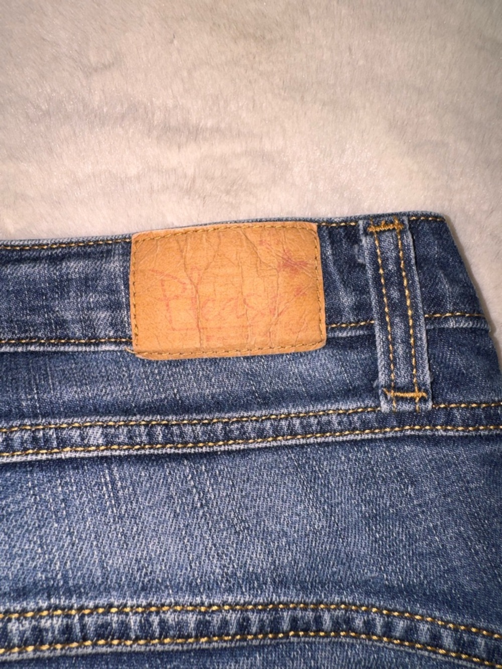 ✨4+ 50% OFF| ✨ PLAESE ITALY Women's Blue Jeans with Heart Pocket Accent size S - Picture 5 of 13